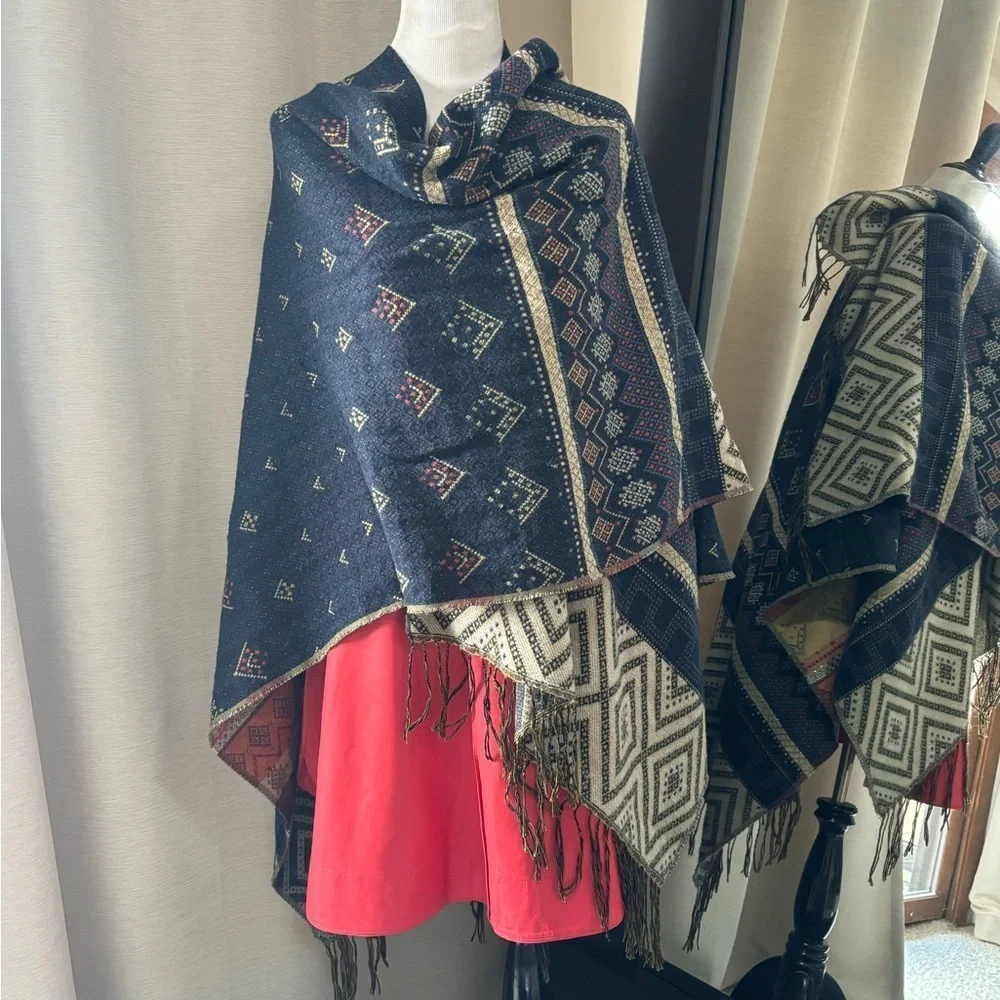 Love Stitch poncho 💙💛❤️